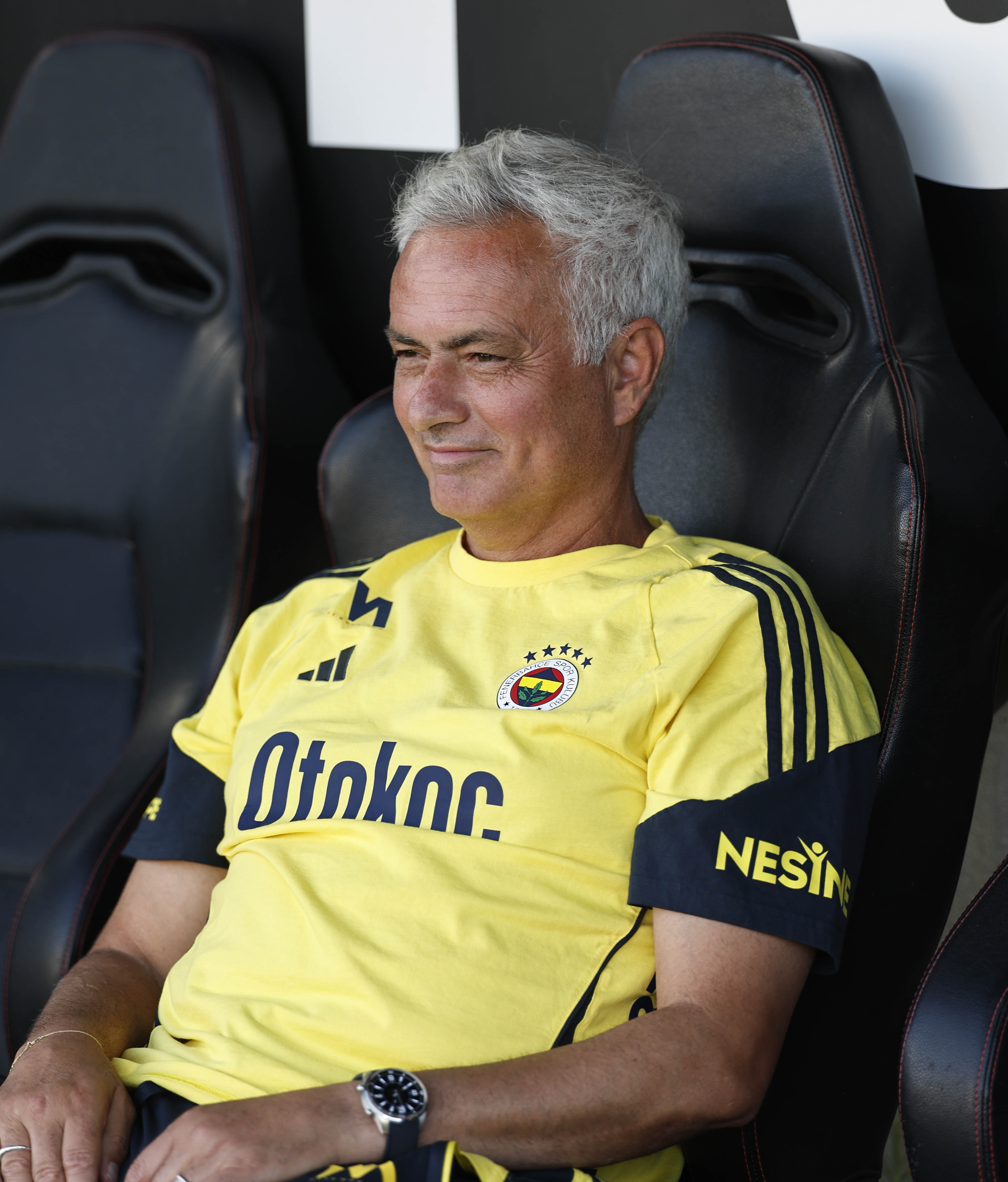 关于欧预赛：球队后防线漏洞频现遭遇进球潮的信息